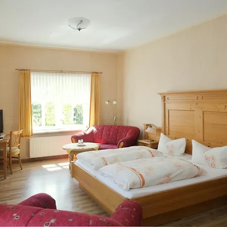 Hotel Am Anger 3*